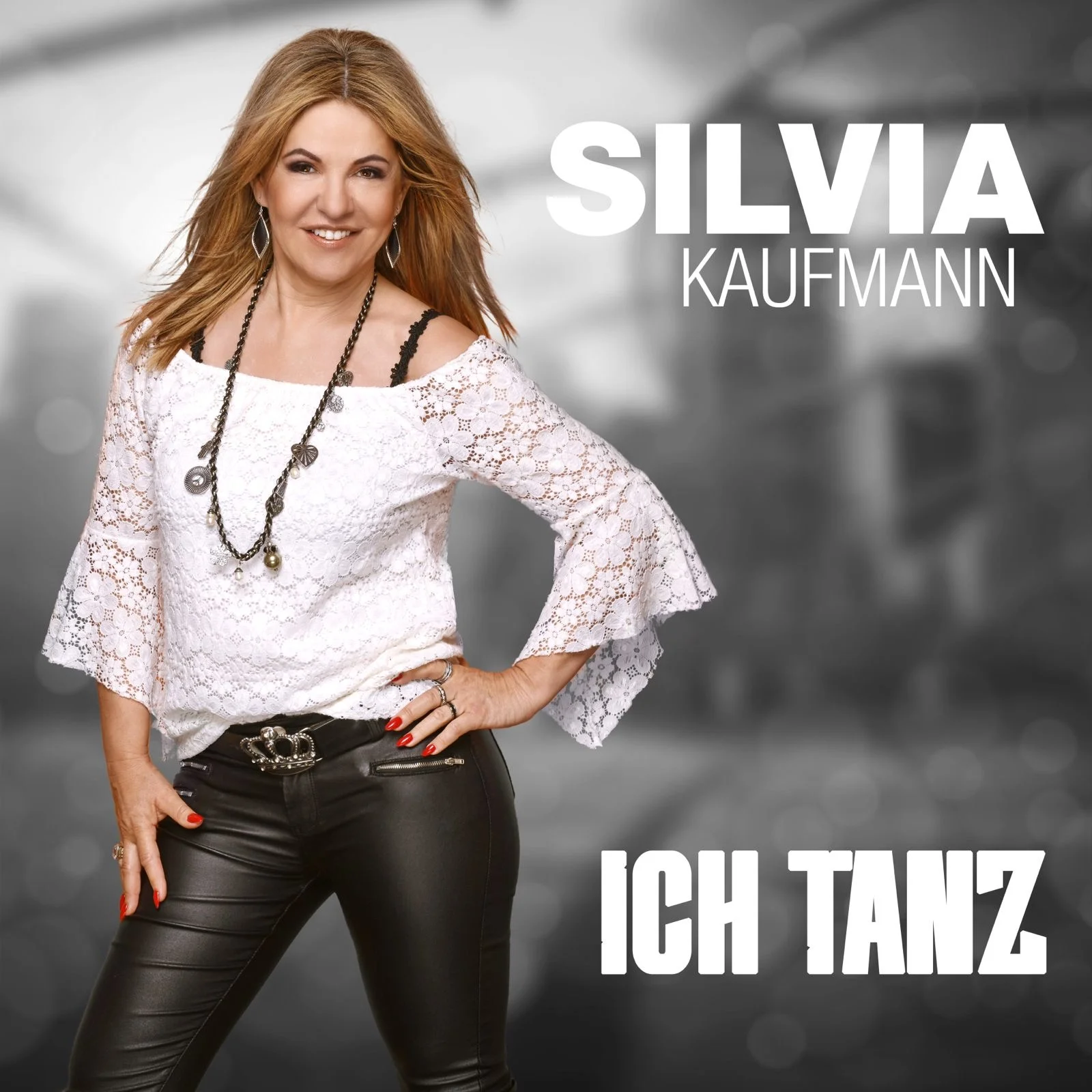 
                                                                Silvia Kaufmann
